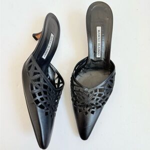 Manolo Blahnik Black Leather Laser cutout floral pointed toe mule pumps EU 40